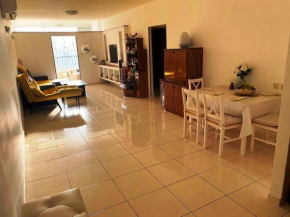 Luxury White Rose Apartment w balcony-patio near the Sea